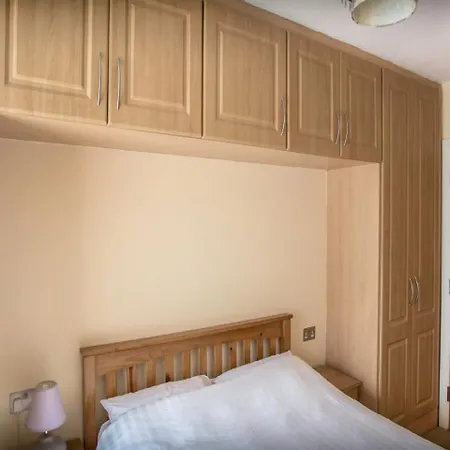 Wilford Court Apartment *