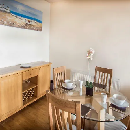 아파트 Wilford Court 브레이